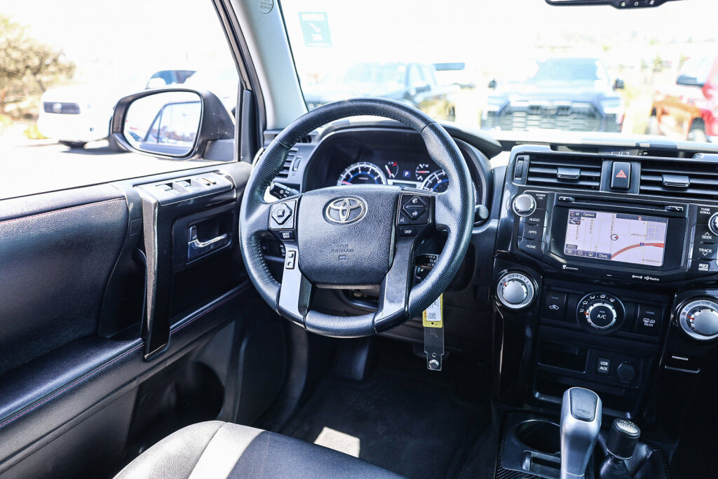Used 2019 Toyota 4Runner TRD Off-Road Premium AWD/4WD image 4