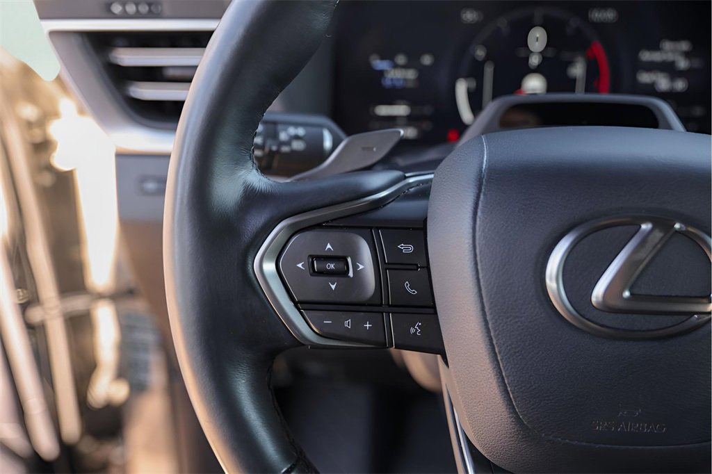 Used 2024 Lexus GX 550 image 17