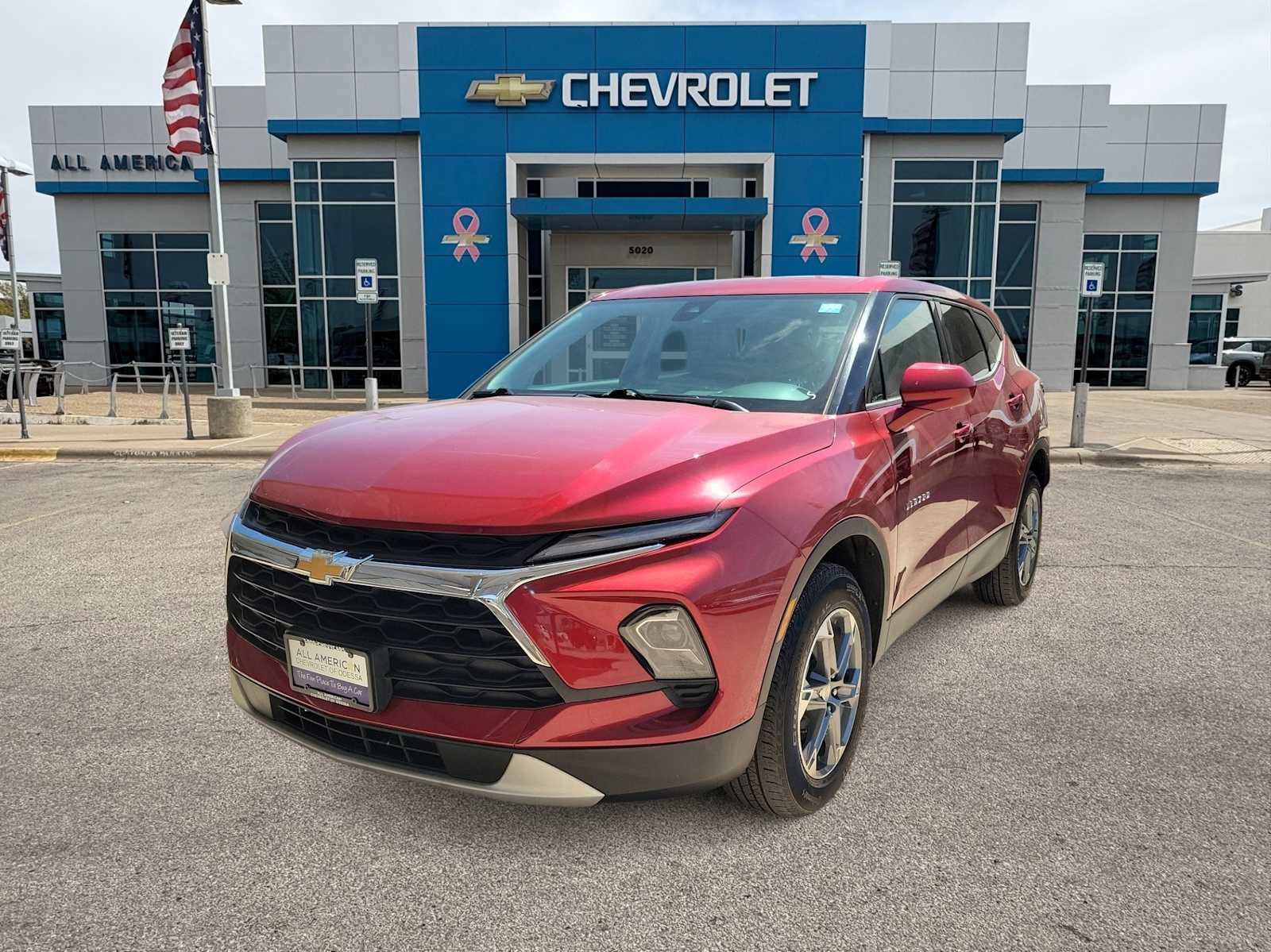 Used 2025 Chevrolet Blazer LT AWD/4WD image 1