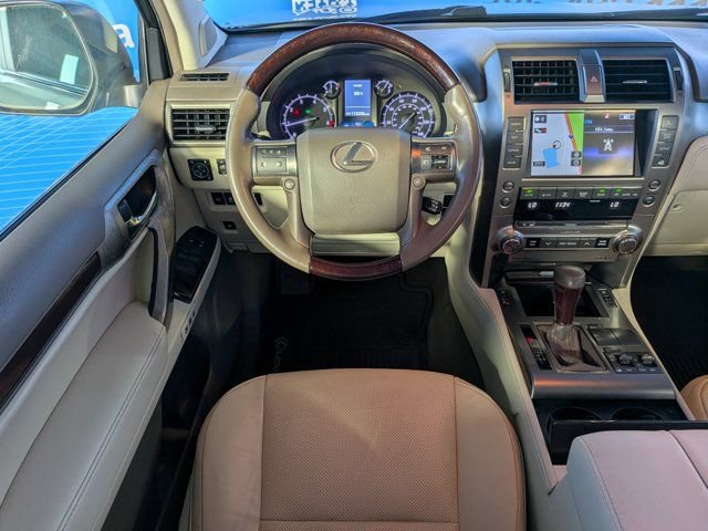 Used 2014 Lexus GX 460 w/ Premium Package AWD/4WD image 16