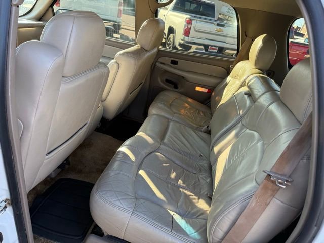 Used 2001 Chevrolet Tahoe LT w/ LT Preferred Equipment Group AWD/4WD image 16