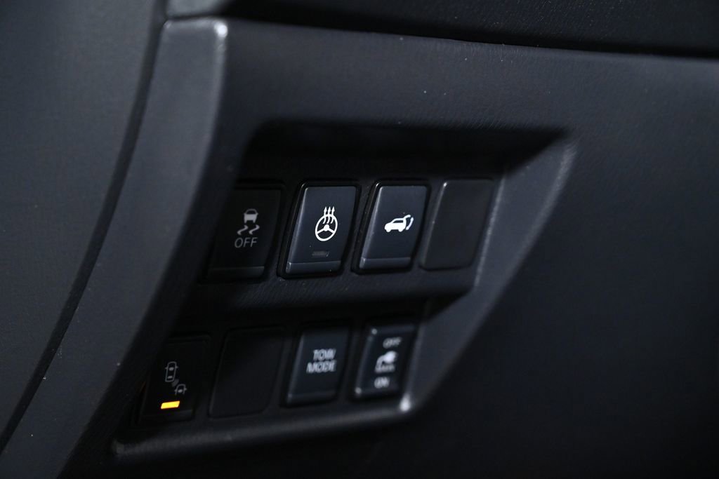 Used 2019 Nissan Pathfinder SL image 24