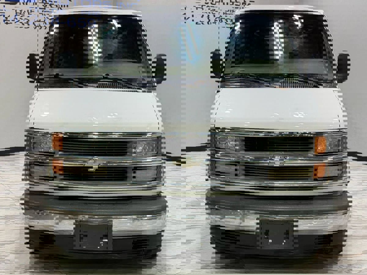 Used 2002 Chevrolet Express 1500 w/ LS Preferred Equipment Group image 3