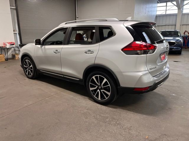 Used 2017 Nissan Rogue SL w/ SL Premium Package image 3