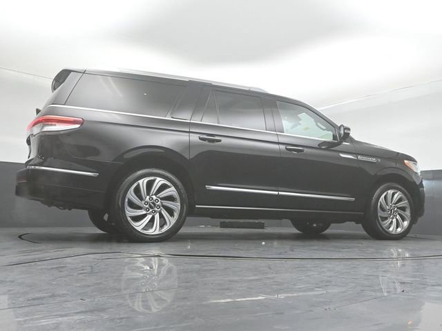 Certified 2022 Lincoln Navigator L Reserve image 39