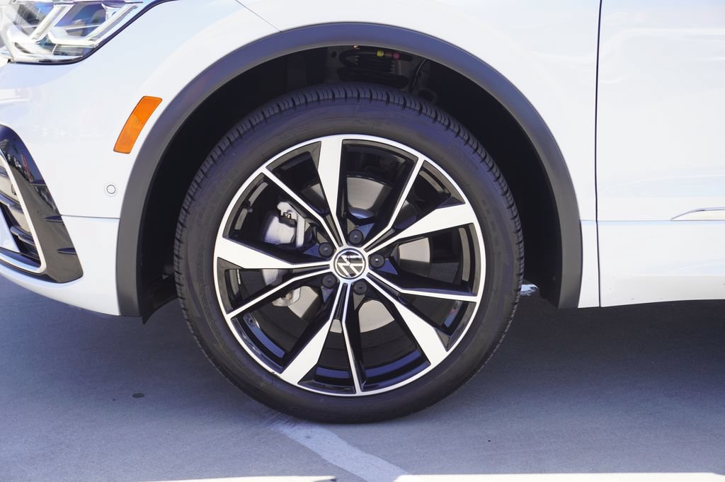 Used 2022 Volkswagen Tiguan SEL R-Line AWD/4WD image 22