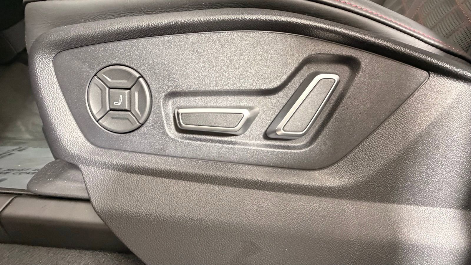 New 2026 Audi SQ7 Prestige image 21