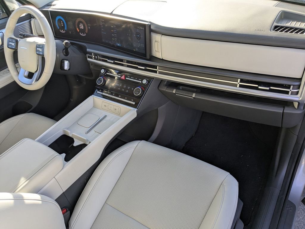 Certified 2025 Hyundai Santa Fe SEL image 20