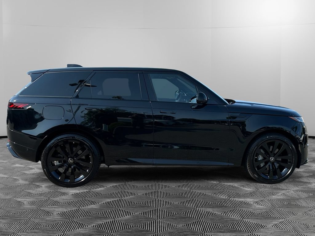Used 2025 Land Rover Range Rover Sport Dynamic SE AWD/4WD image 6