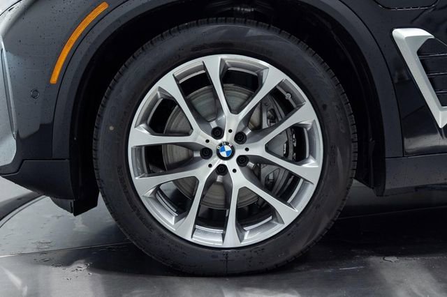 New 2026 BMW X5 xDrive50e image 26