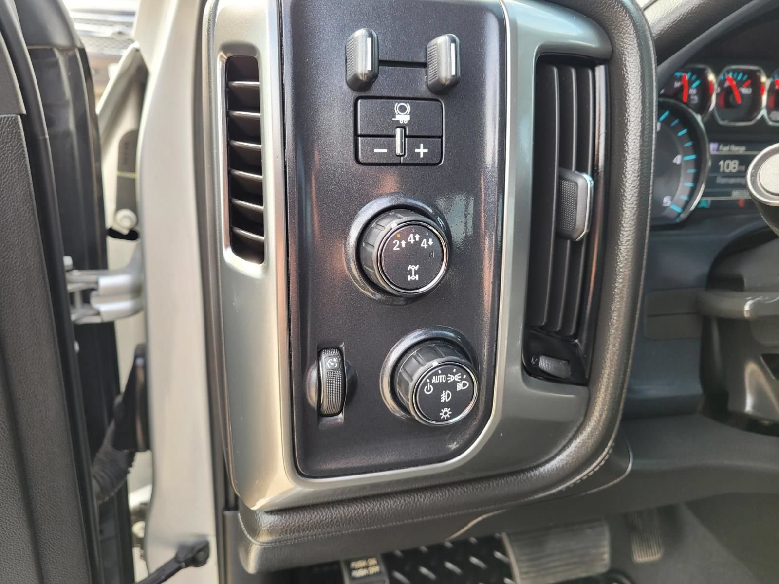 Used 2019 Chevrolet Silverado 2500 LTZ w/ Duramax Plus Package AWD/4WD image 24