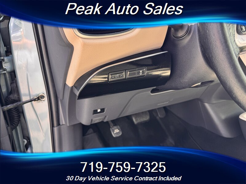 Used 2016 Toyota Prius Three FWD image 13