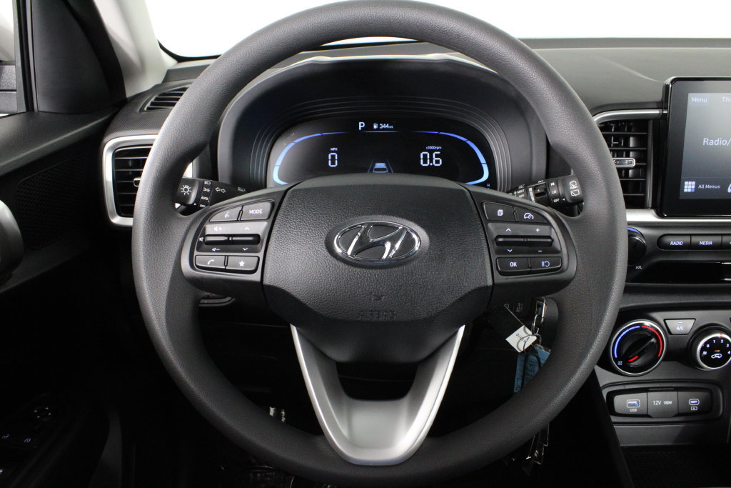 Certified 2026 Hyundai Venue SE FWD image 10