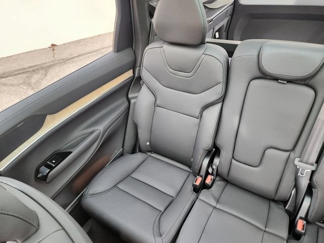 New 2025 Volvo EX90 Ultra w/ Protection Package Premier AWD/4WD image 13