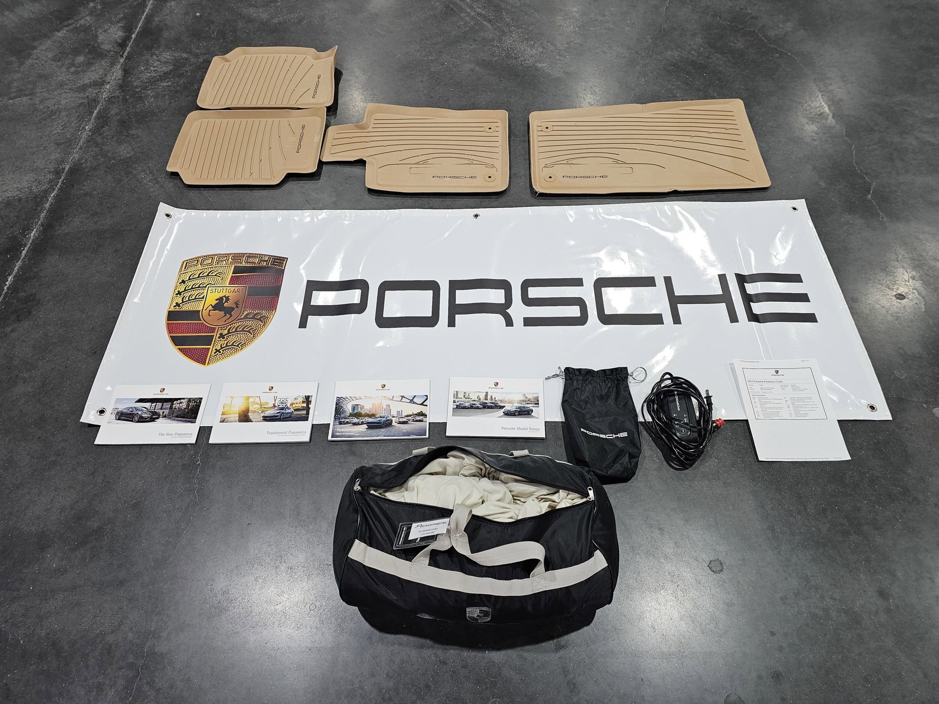 Used 2017 Porsche Panamera Turbo image 5