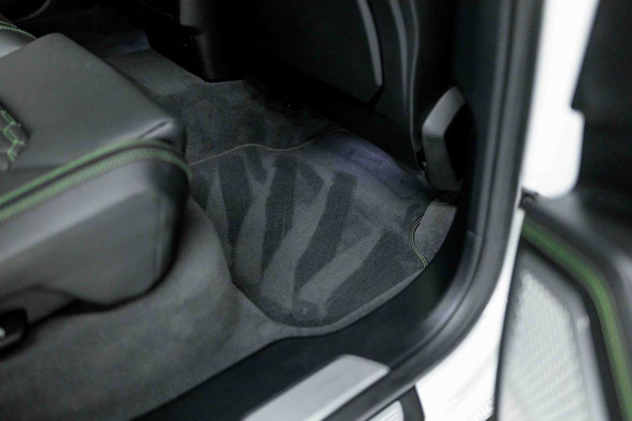 Used 2020 Lamborghini Urus Base image 46