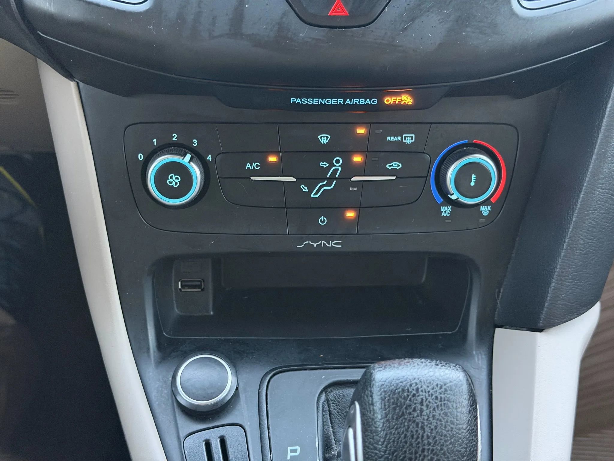 Used 2017 Ford Focus SE image 40