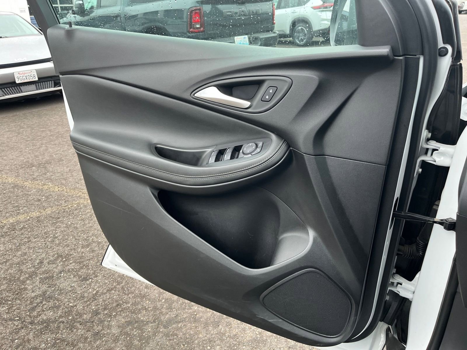 Used 2025 Buick Encore GX Preferred image 18