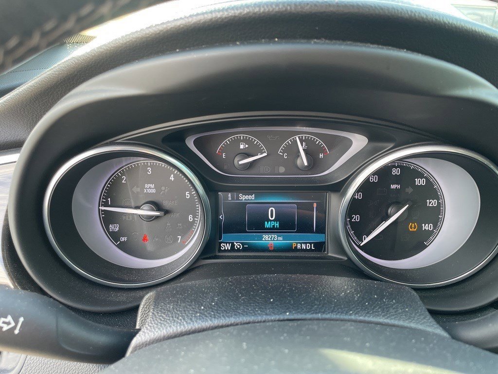 Used 2019 Buick Envision Essence image 10