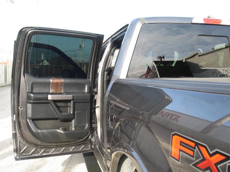 Used 2016 Ford F150 Platinum w/ Equipment Group 701A Luxury image 17