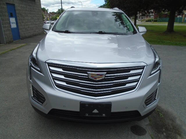 Used 2017 Cadillac XT5 Premium Luxury AWD/4WD image 4