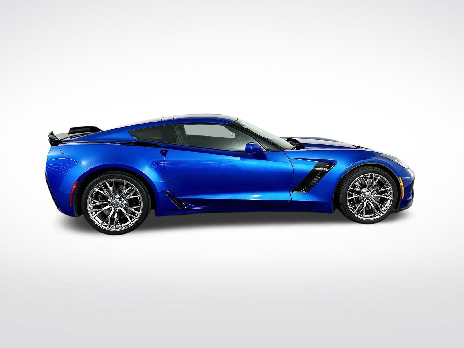 Used 2015 Chevrolet Corvette Z06 w/ 3LZ Preferred Equipment Group RWD image 9