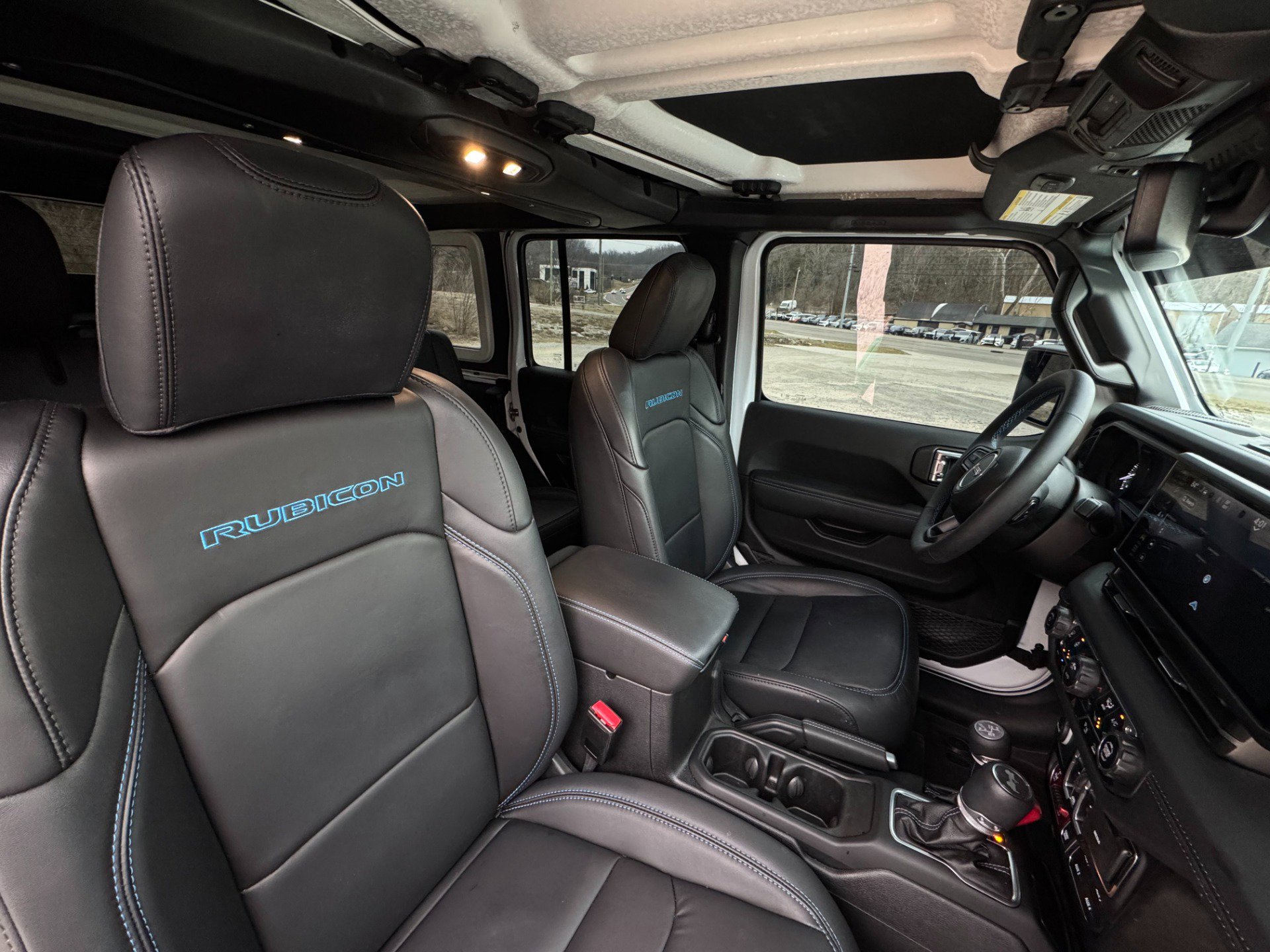 Used 2025 Jeep Wrangler Unlimited Rubicon 4xe image 19