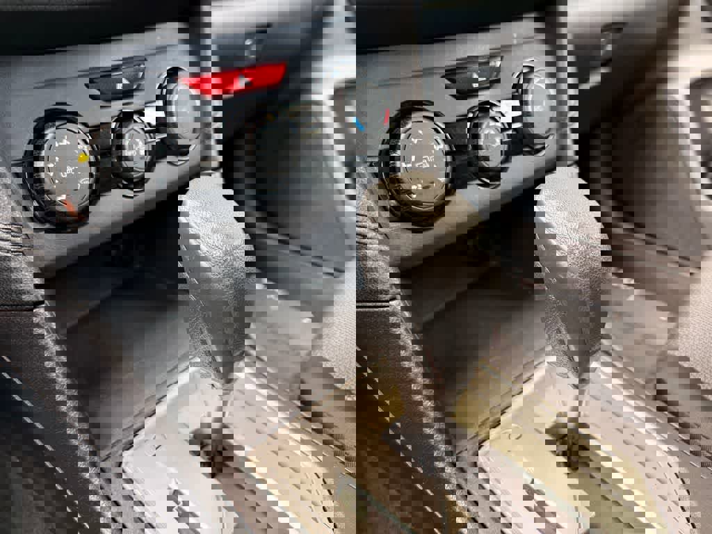 Used 2017 Subaru Impreza 2.0i Premium AWD/4WD image 17