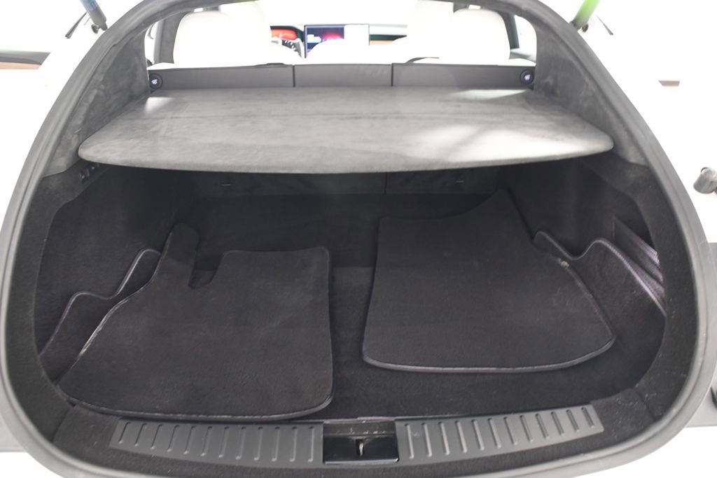 Used 2022 Tesla Model S image 24