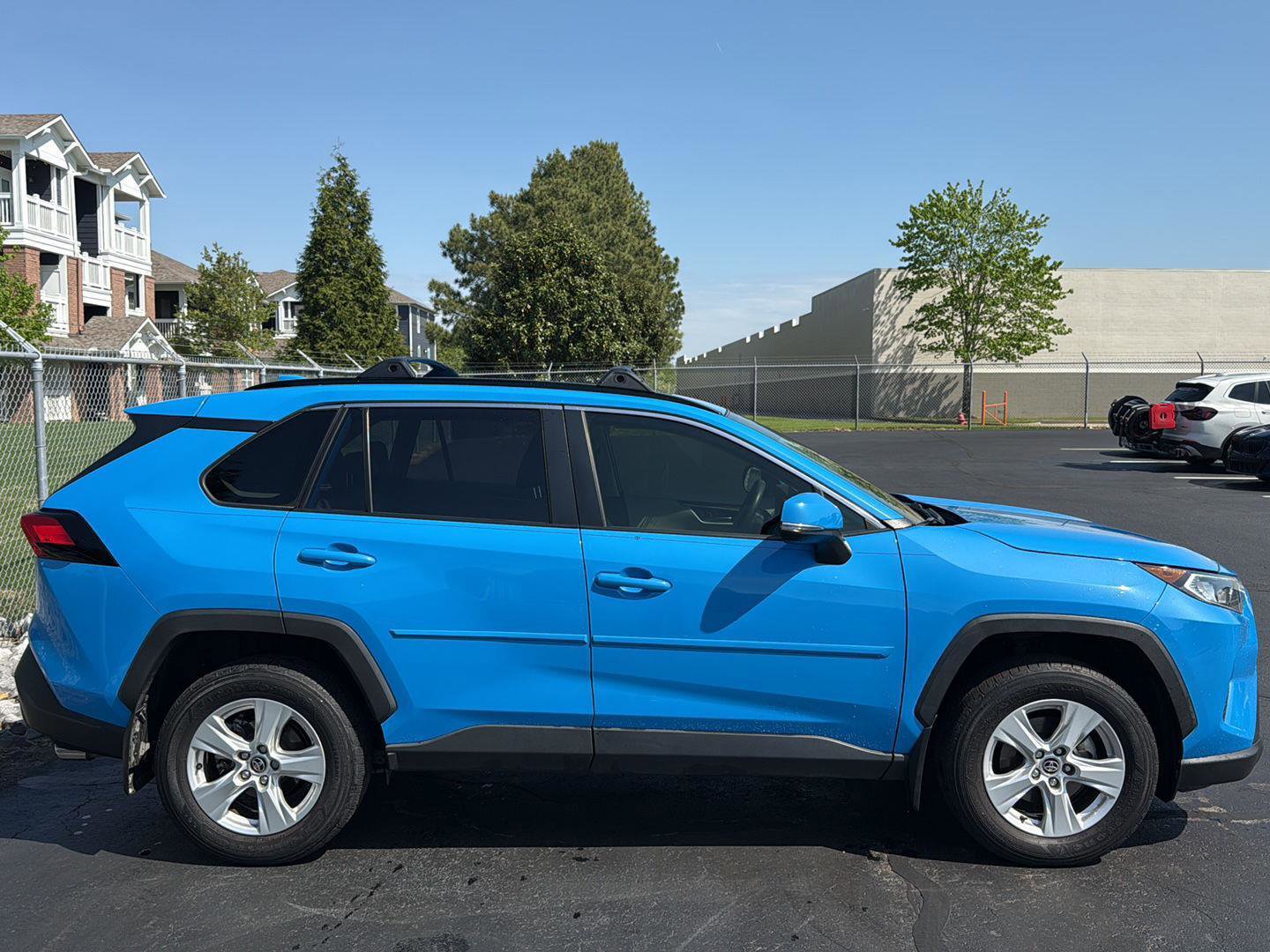 Used 2020 Toyota RAV4 XLE w/ Convenience Package image 4