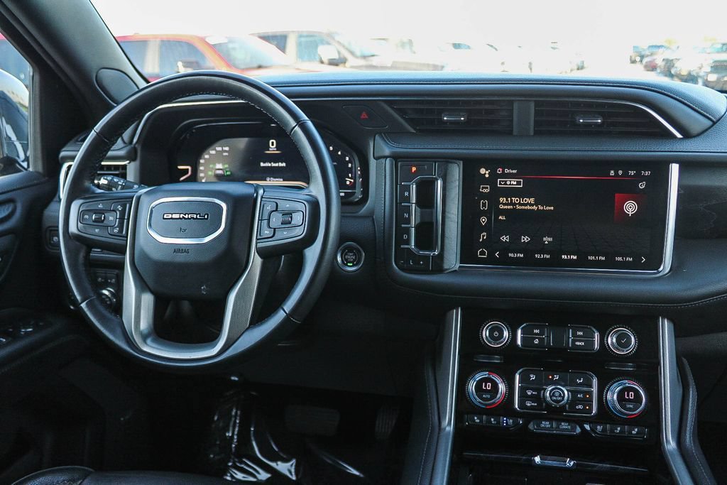 Used 2024 GMC Yukon XL Denali AWD/4WD image 14