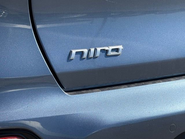 Used 2022 Kia Niro EX Premium image 10