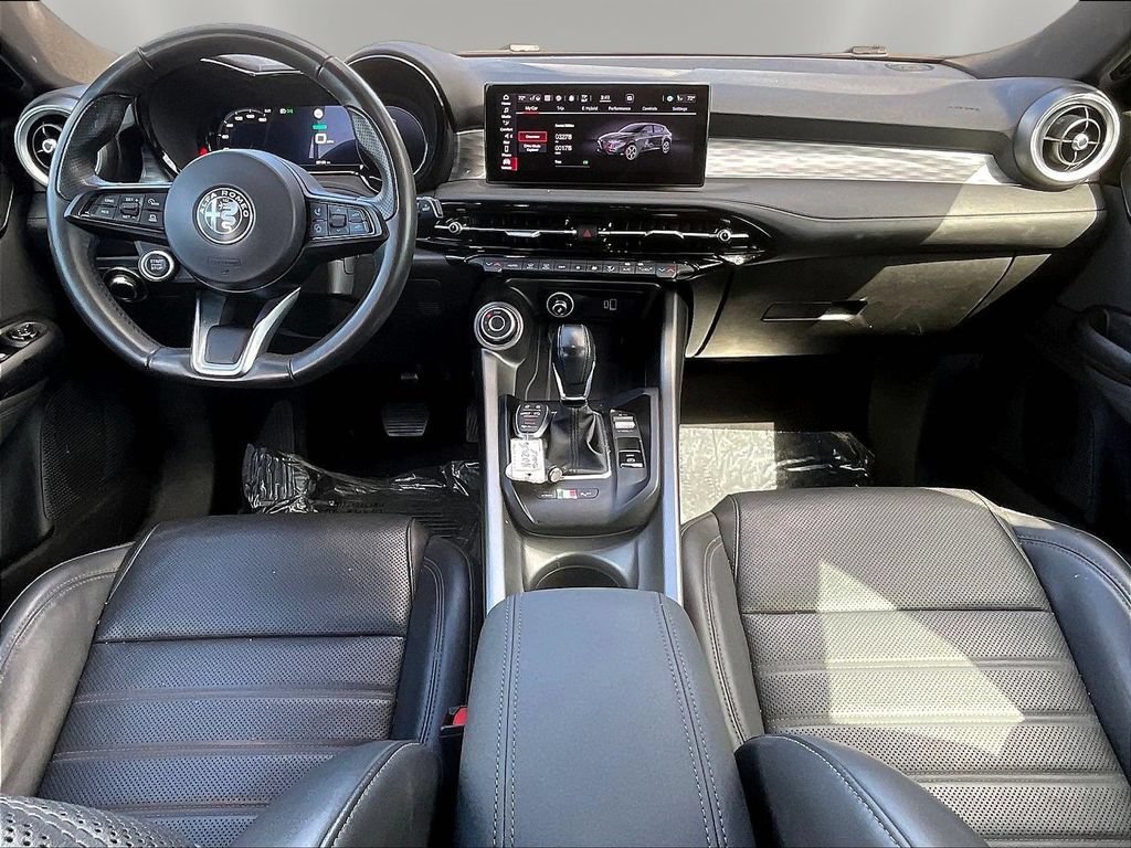 Used 2024 Alfa Romeo Tonale Ti w/ Premium Interior Package AWD/4WD image 7