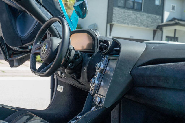 Used 2022 McLaren 720S Spider RWD image 29