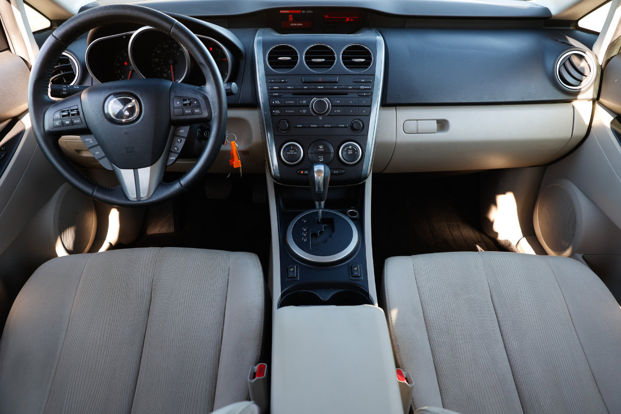 Used 2010 MAZDA CX-7 i Sport w/ Convenience Pkg image 2