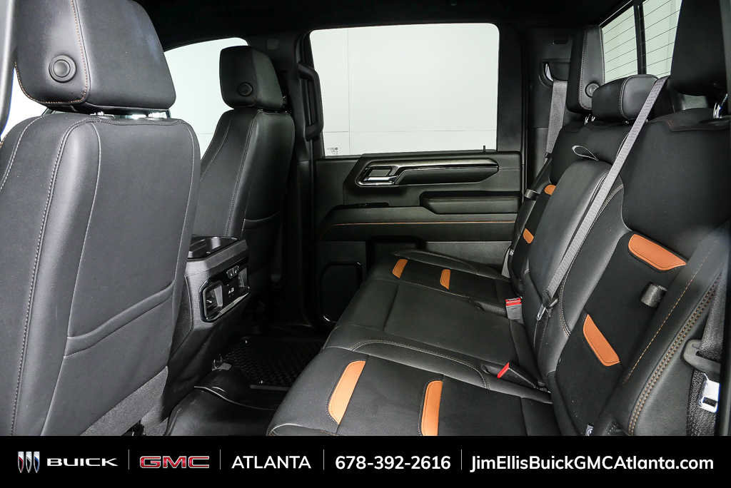 Used 2024 GMC Sierra 2500 AT4 w/ Technology Package AWD/4WD image 16
