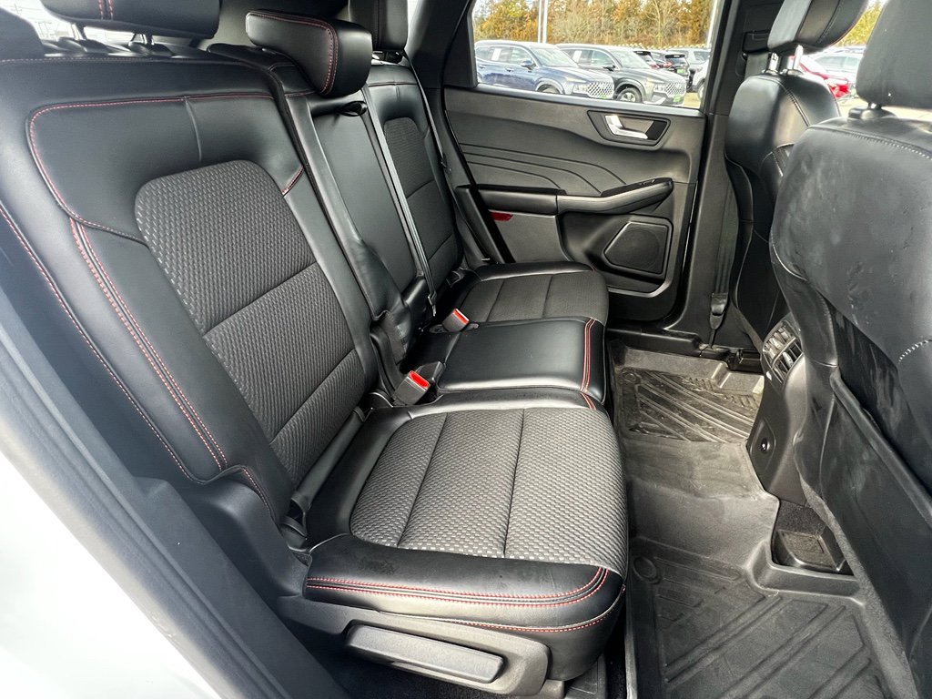 Used 2023 Ford Escape ST-Line image 11