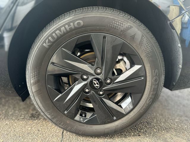 Used 2023 Hyundai Elantra SEL w/ Cargo Package image 10