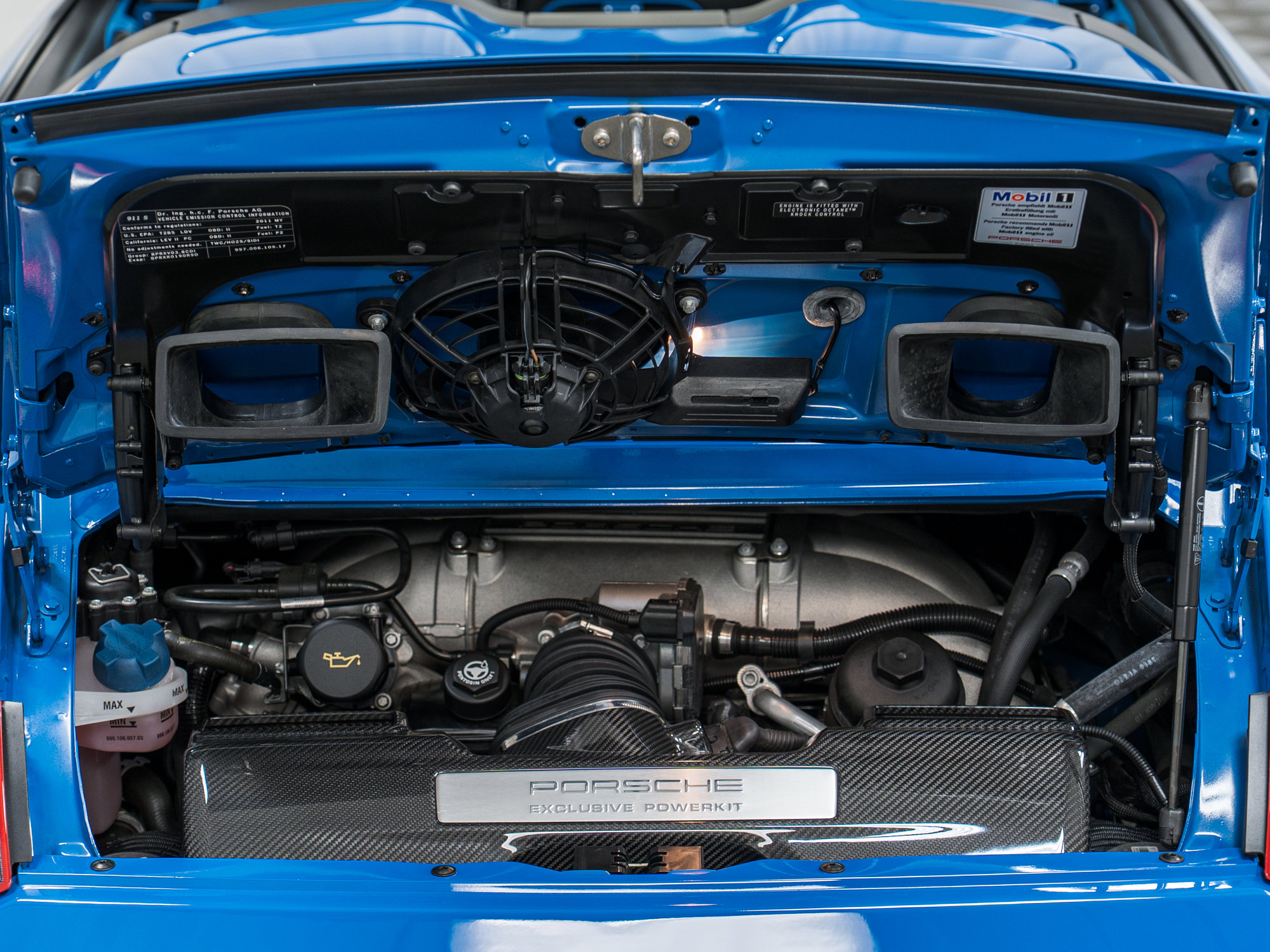 Used 2011 Porsche 911 Speedster image 16