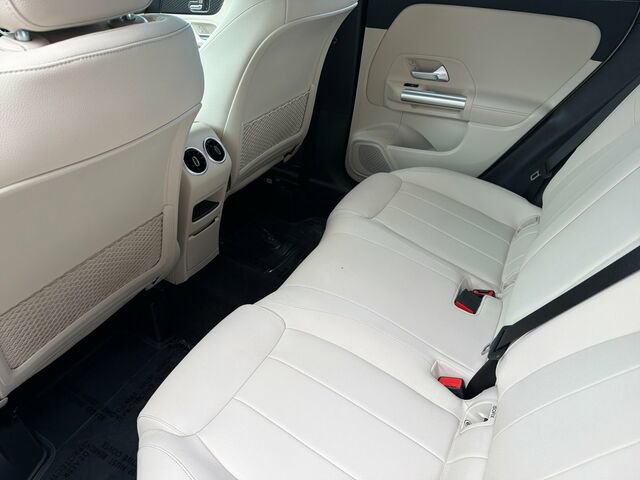 Certified 2025 Mercedes-Benz GLA 250 4MATIC image 15