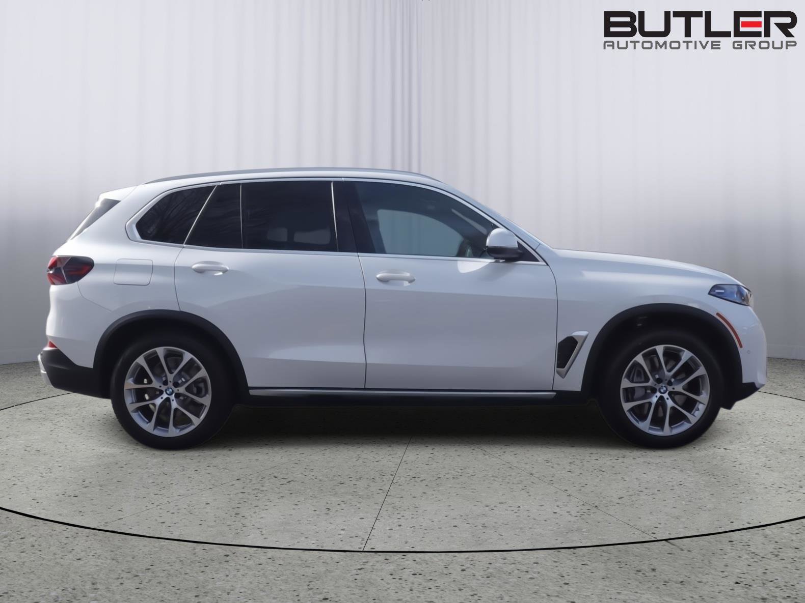 New 2026 BMW X5 xDrive50e w/ Climate Comfort Package AWD/4WD image 7