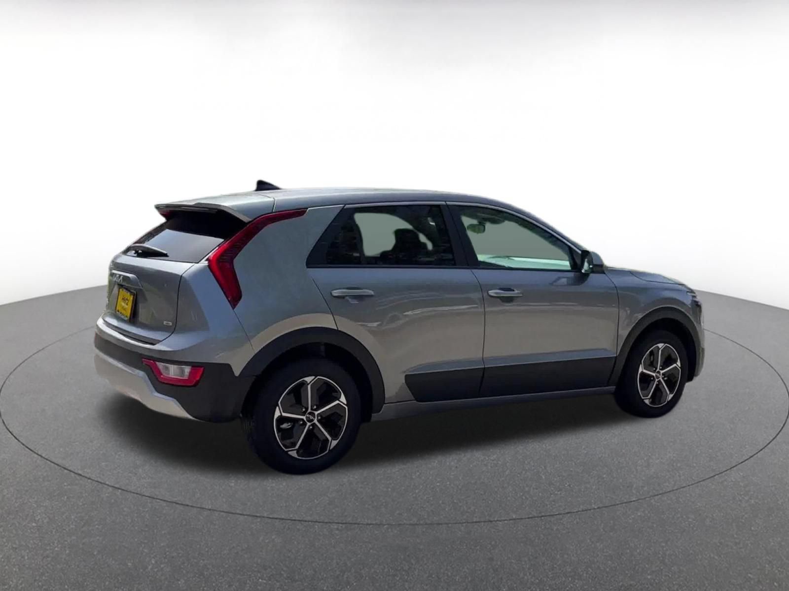 Used 2026 Kia Niro LX FWD image 15