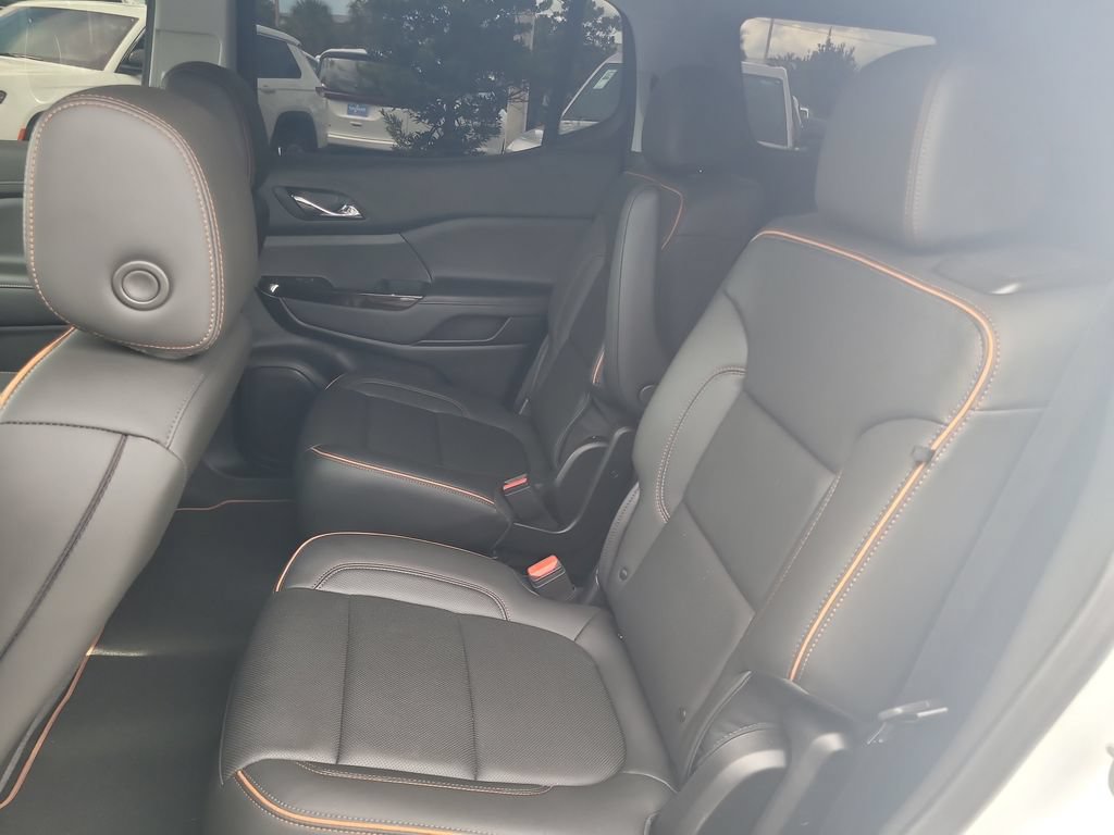 Used 2023 GMC Acadia AT4 w/ Technology Package AWD/4WD image 14