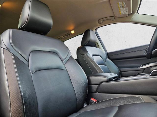 Used 2024 Nissan Pathfinder SL FWD image 22