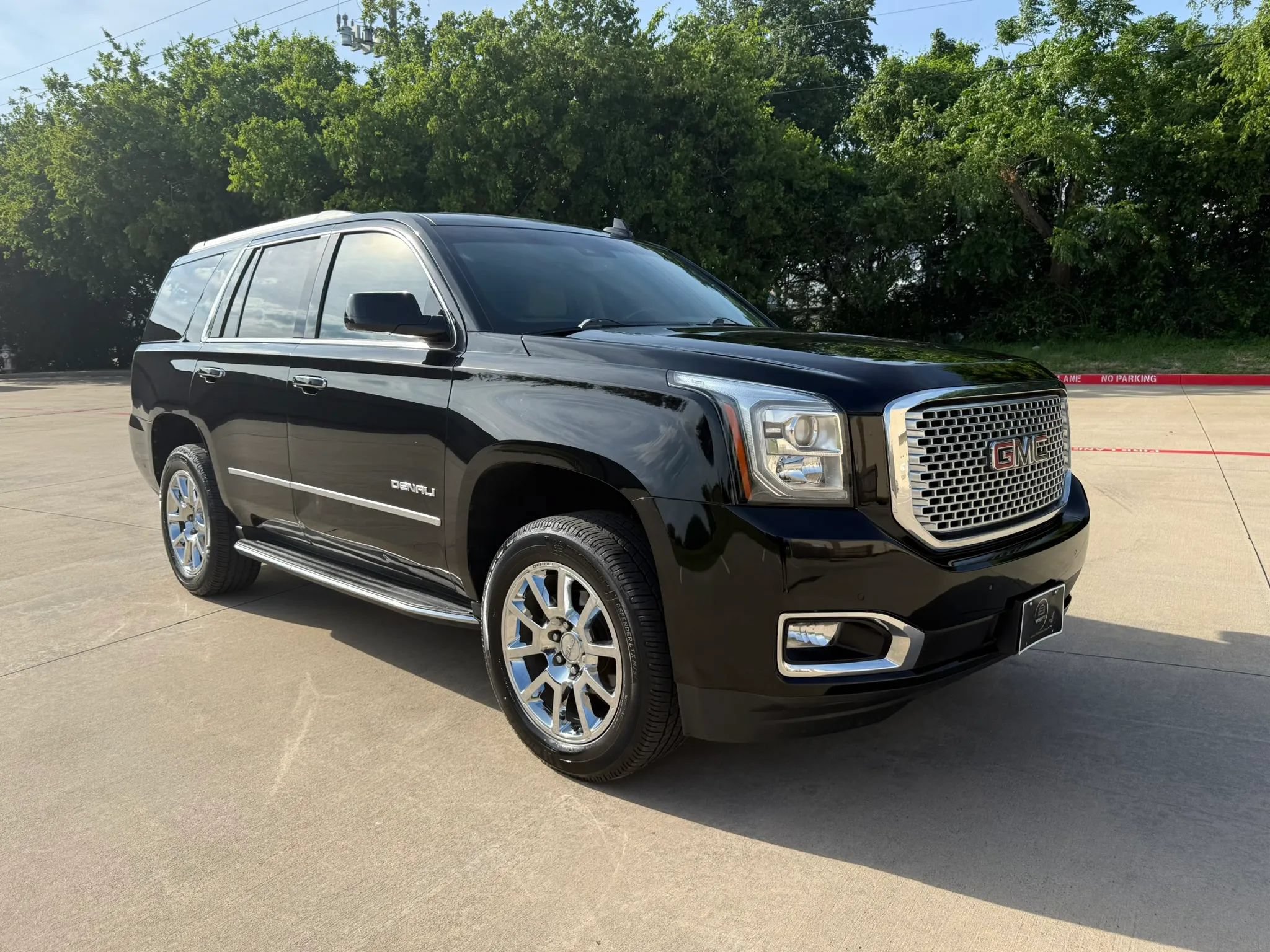 Used 2017 GMC Yukon Denali AWD/4WD image 8