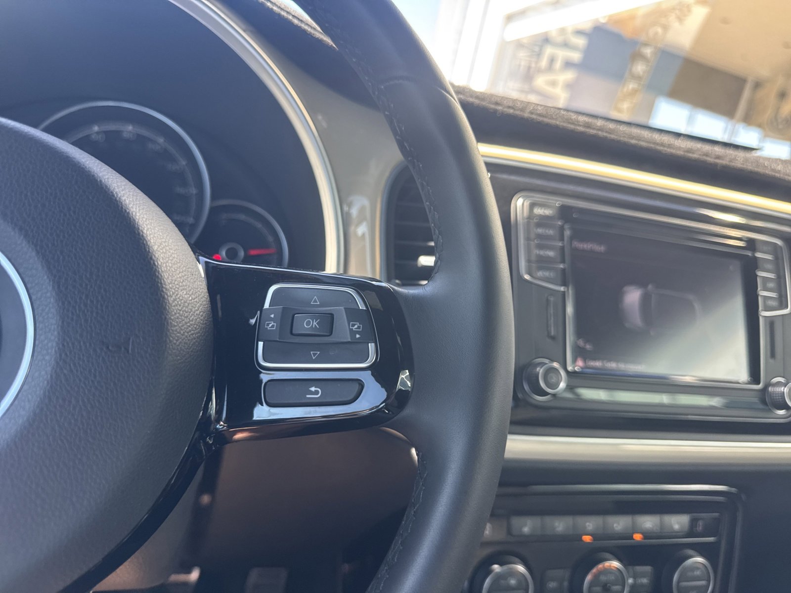 Used 2019 Volkswagen Beetle 2.0T Final Edition SEL image 30