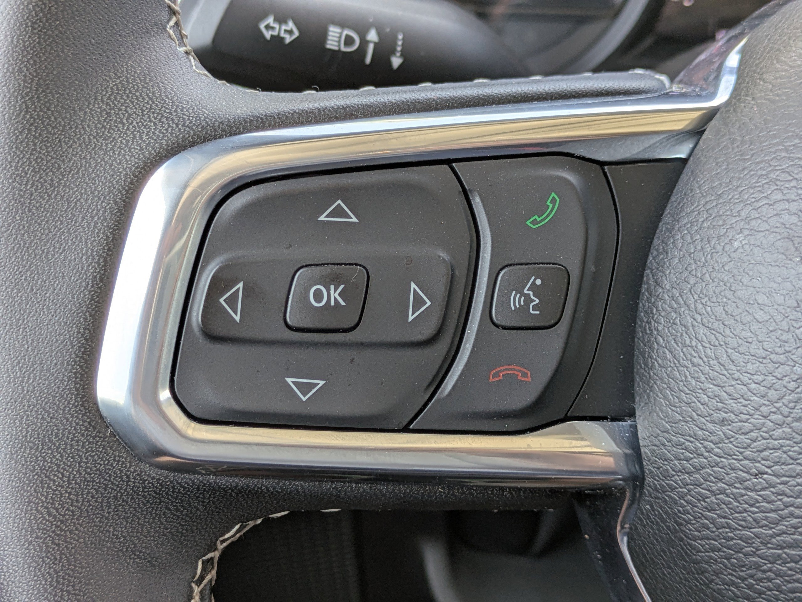 Certified 2025 Jeep Wrangler Unlimited Sahara AWD/4WD image 18