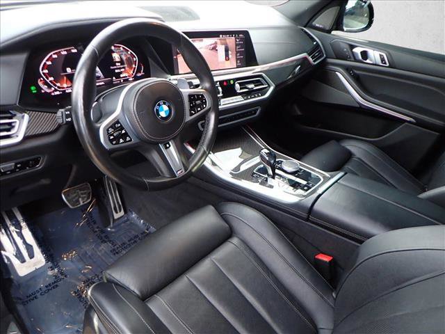 Used 2021 BMW X5 M50i image 12