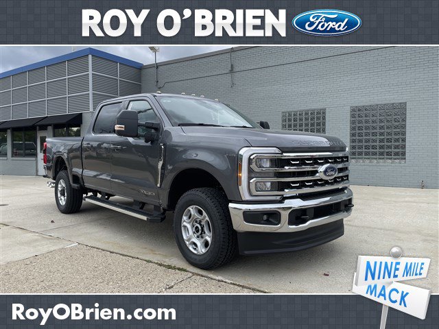 New 2026 Ford F250 4x4 Crew Cab Super Duty image 1