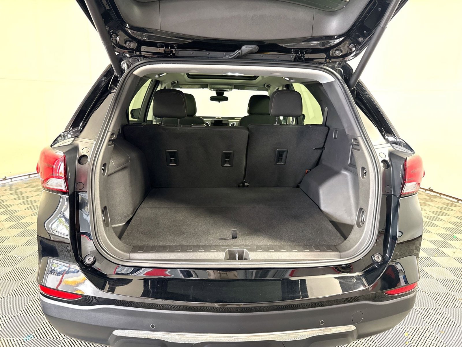 Used 2023 Chevrolet Equinox LT image 26